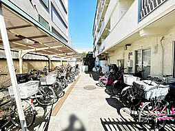 豊栄喜多見マンション 2DKの室内