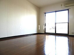 マメゾン三野 1階ワンルームのリビング/ダイニング