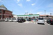 ファミリーマート岡山国富店 532m