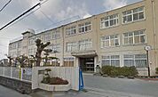 小学校「岡山市立御野小学校まで163ｍ」