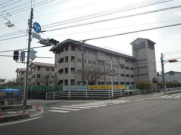 周辺：小学校「岡山市立御南小学校まで532ｍ」