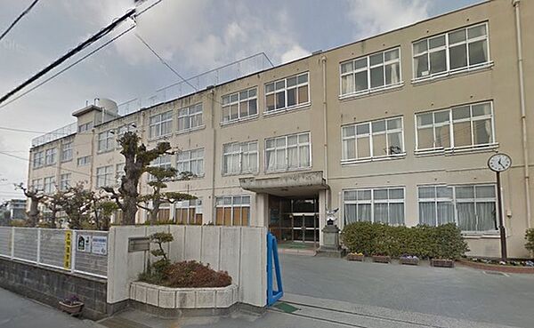 画像19:小学校「岡山市立御野小学校まで1049ｍ」