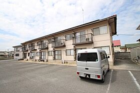 湯浅コーポA棟  ｜ 岡山県岡山市中区高島新屋敷（賃貸アパート1LDK・2階・35.60㎡） その1