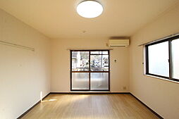 サンシャイン岡 2階1Kのリビング/ダイニング