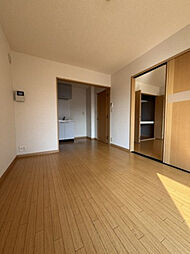 フォーシーズンズ秋 1階2LDKのリビング/ダイニング