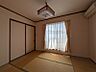 室内：2階和室6帖
