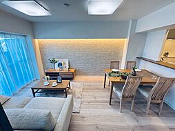 メガロン仲六郷