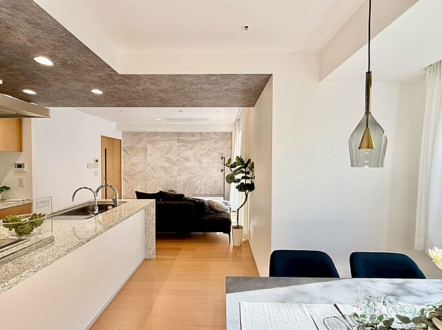 リビング/ダイニング ブランズ麻布狸穴町 2階/-