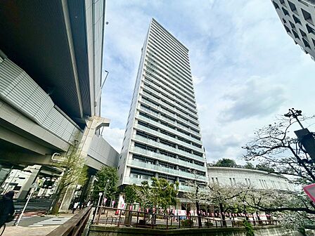 飽きのこないシンプルモダンな外観です。