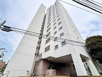 外観：飽きのこないシンプルモダンな外観です。