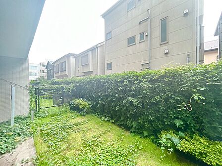 陽当たり・通風・開放感に恵まれた環境です。