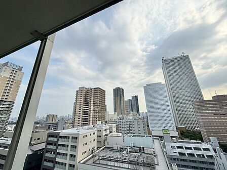 眺望や窓からの景色が良いと、家で過ごす時間も快適です。