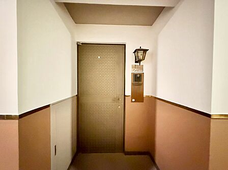 清潔感のある落ち着いた雰囲気の玄関です。