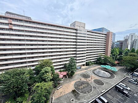 眺望や窓からの景色が良いと、家で過ごす時間も快適です。