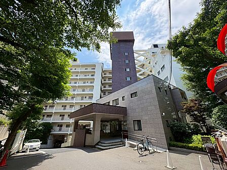 飽きのこないシンプルモダンな外観です。