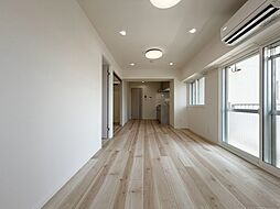 シンプルな内装と偏り過ぎないデザインで統一しました。