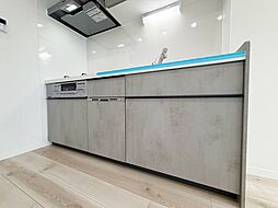 使いやすくスタイリッシュなキッチン空間になっております。