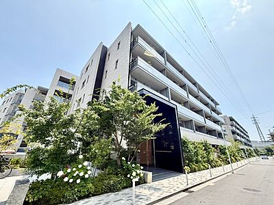 外観:飽きのこないシンプルモダンな外観です。 外観:飽きのこないシンプルモダンな外観です。
