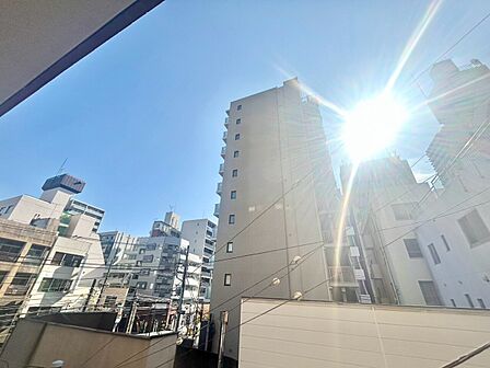 眺望や窓からの景色が良いと、家で過ごす時間も快適です。