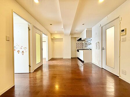 充実した生活は伸びやかな居室空間から始まります。