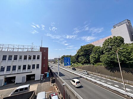 眺望や窓からの景色が良いと、家で過ごす時間も快適です。