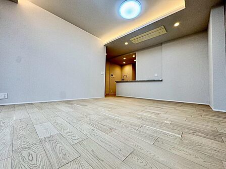 シンプルな内装と偏り過ぎないデザインで統一しました。