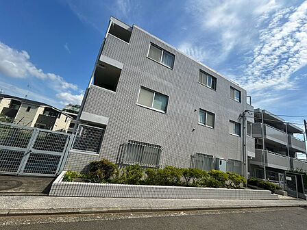 忙しく過ぎゆく日常を置き去るほど、ゆったりした時間が流れる住環境。
