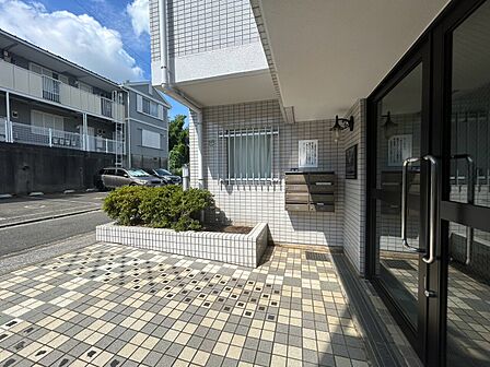 館内は静寂な中が保たれており、管理が行き届いている印象を受けました。