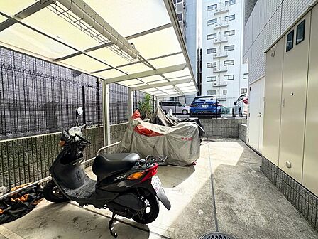 バイク置き場もございます。※空き状況は都度ご確認下さい。