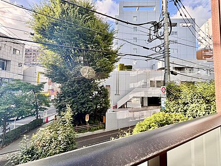陽当たり・通風・開放感に恵まれた環境です。
