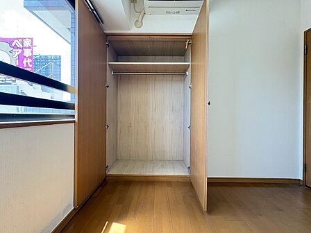 家電やスーツケース、ストック品など何でも片付く嬉しい空間です。※リフォーム前の現況です。8月末まで室内セレクト可（一部制限あり）