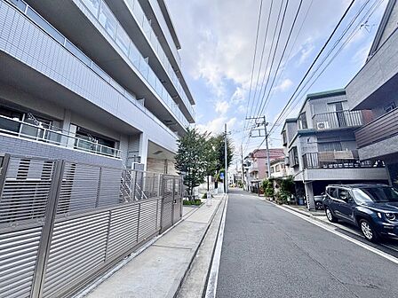 アクセスに優れ、ビジネスにもプライベートにも広範囲にカバーします。
