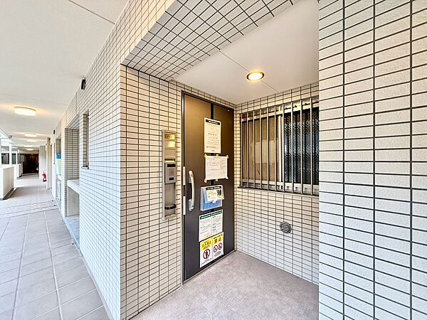 玄関を拡大表示