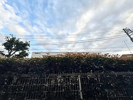 眺望や窓からの景色が良いと、家で過ごす時間も快適です。