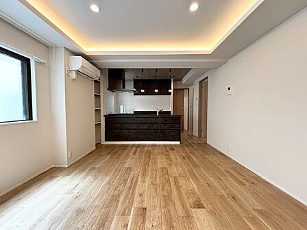 落ち着いた雰囲気に包まれて、伸びやかな空間。