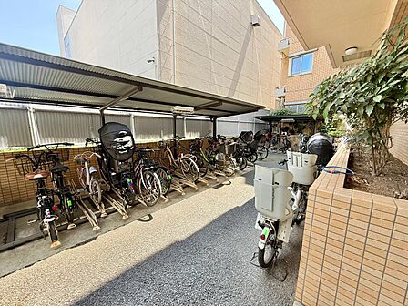 駐輪場も綺麗に整頓されています。※空き状況は都度ご確認下さい。
