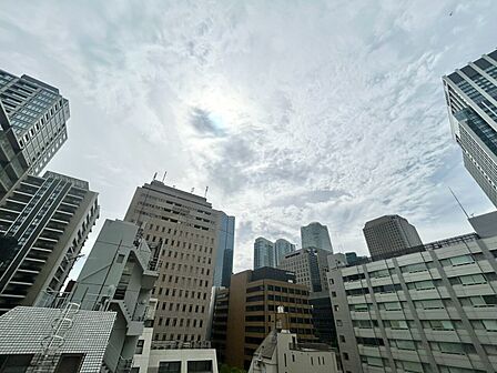 眺望や窓からの景色が良いと、家で過ごす時間も快適です。
