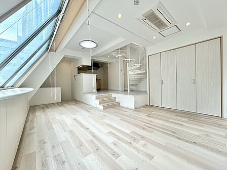 充実した生活は伸びやかな居室空間から始まります。