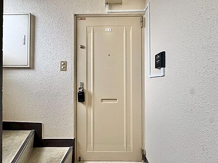 清潔感のある落ち着いた雰囲気の玄関です。