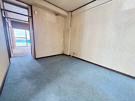 シンプルな内装と偏り過ぎないデザインで統一しました。