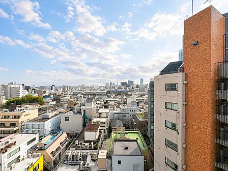 眺望や窓からの景色が良いと、家で過ごす時間も快適です。