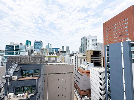 眺望や窓からの景色が良いと、家で過ごす時間も快適です。