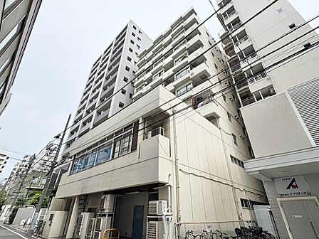 飽きのこないシンプルモダンな外観です。