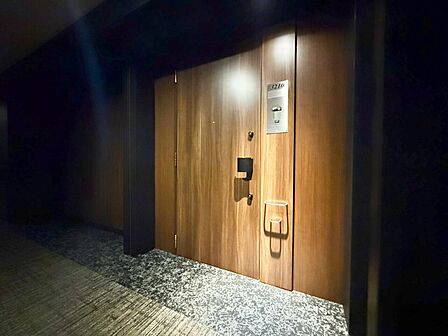 清潔感のある落ち着いた雰囲気の玄関です。
