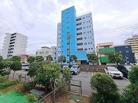 陽当たり・通風・開放感に恵まれた環境です。