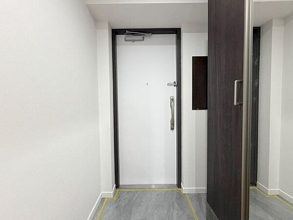 玄関を拡大表示