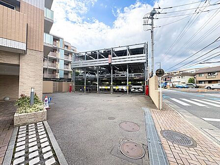 駐車スペースが嬉しいですね。※空き状況は都度ご確認下さい。
