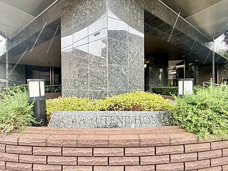 清潔感のある落ち着いた雰囲気の玄関です。