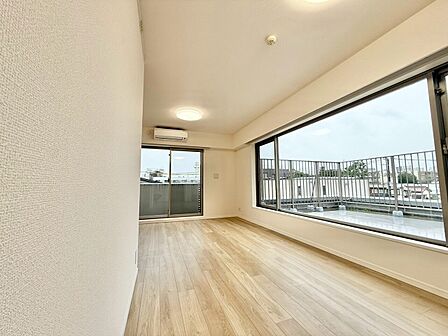 充実した生活は伸びやかな居室空間から始まります。