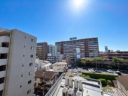 眺望や窓からの景色が良いと、家で過ごす時間も快適です。